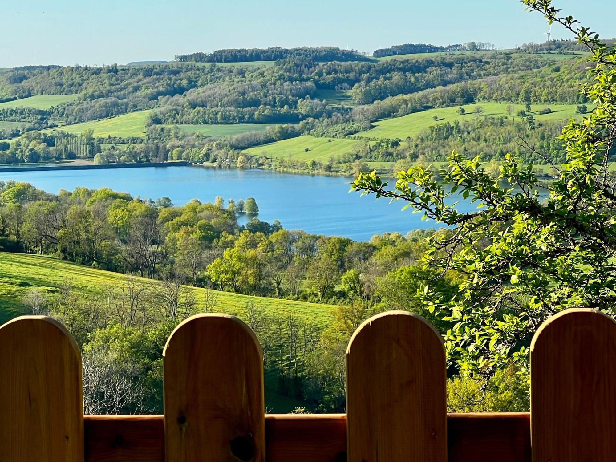 Gite Le Belvedere Du Lac ปุยยี-ออง-อ็อกซัว ภายนอก รูปภาพ